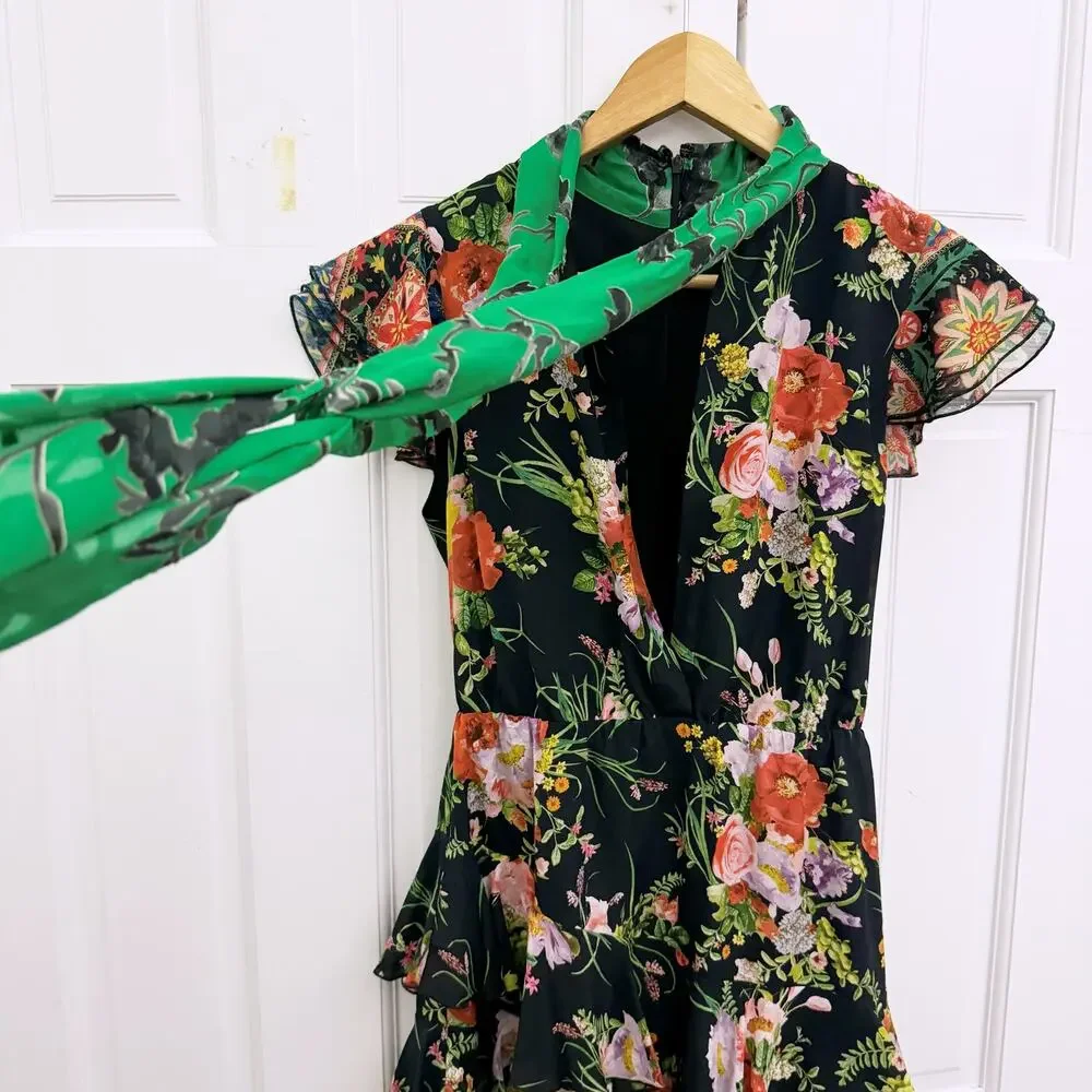 Alice + Olivia Lessie Floral Dress - Picture 9 of 10